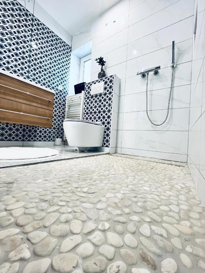 Luxe Apartments Ljutomer Ngoại thất bức ảnh