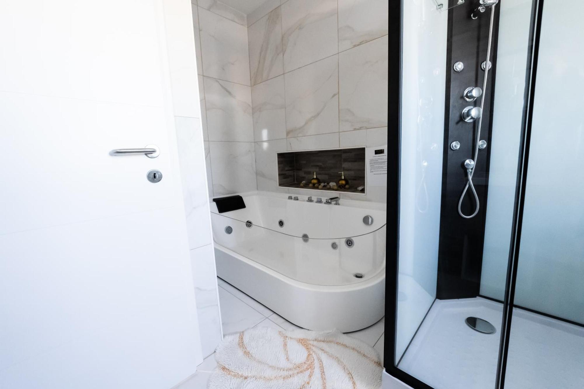Luxe Apartments Ljutomer Ngoại thất bức ảnh