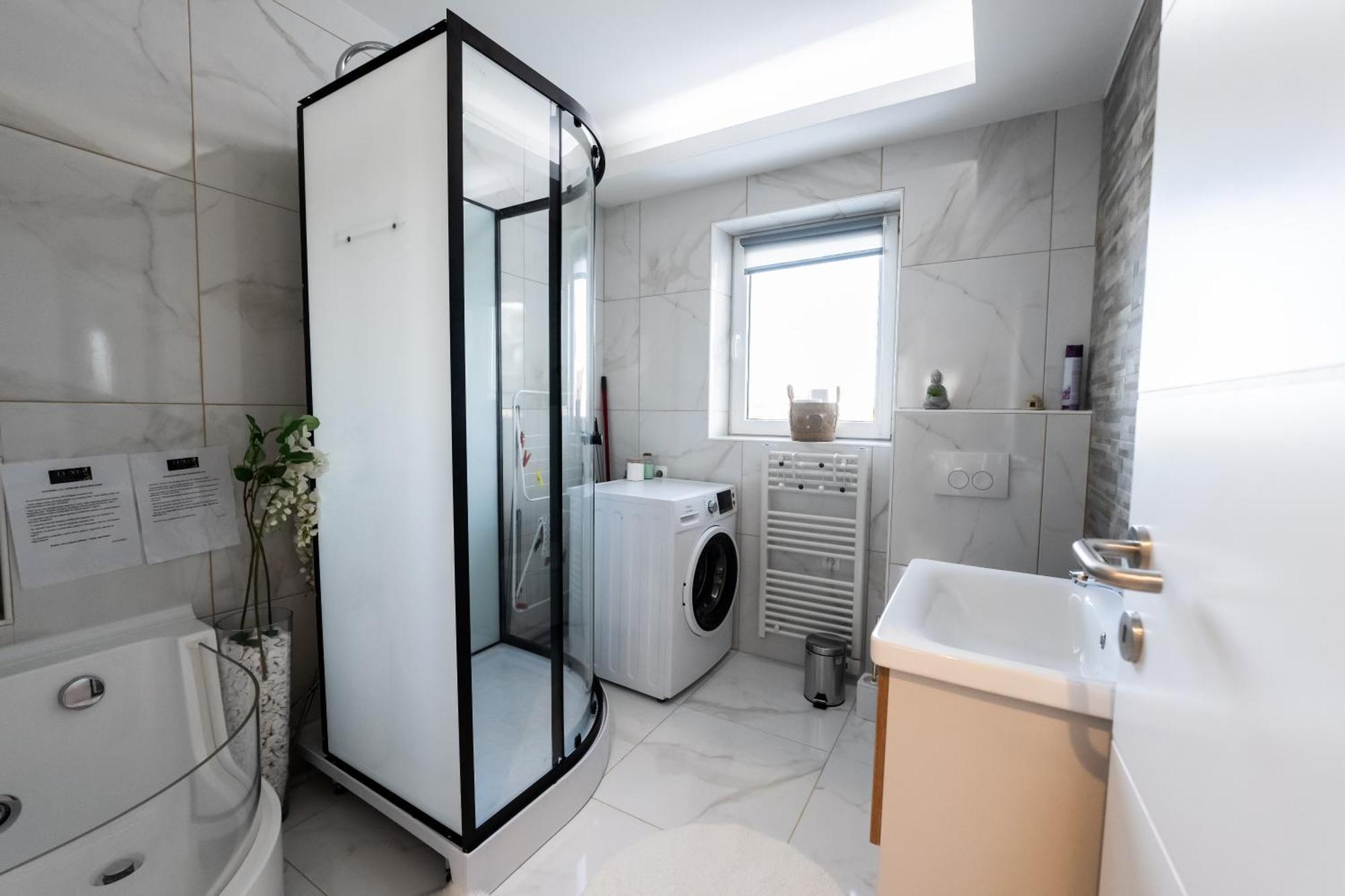 Luxe Apartments Ljutomer Ngoại thất bức ảnh